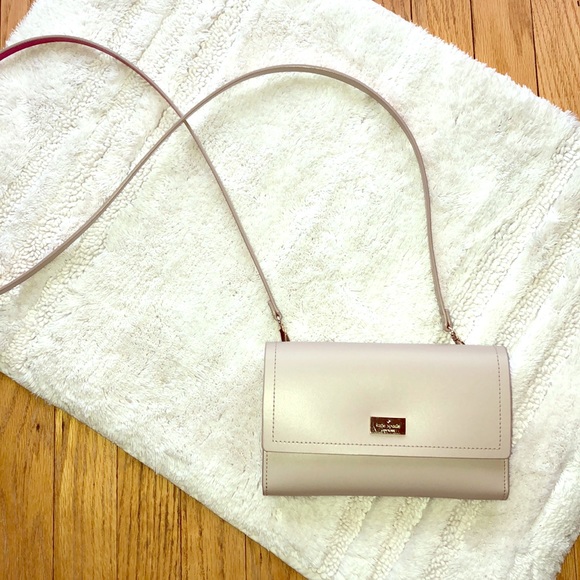 SOLD! ♠️HP 3/22!♠️ Kate Spade pink crossbody bag - Picture 3 of 10